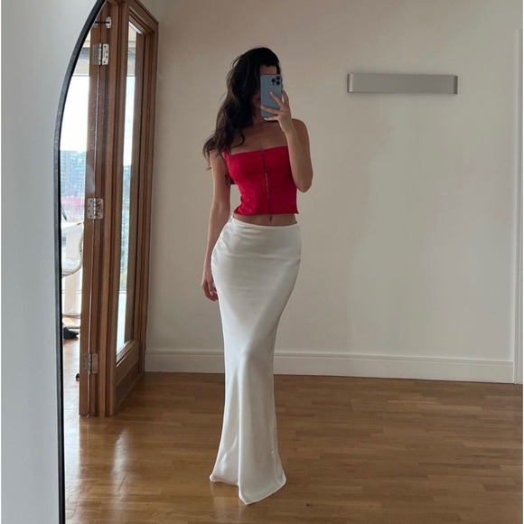 HOUSE OF CB 'Pia' Cherry Red Corset - Picture 9 of 14